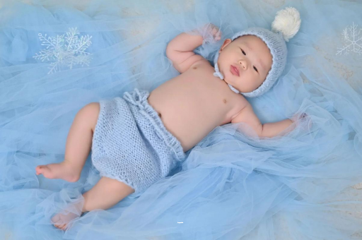 宜春三个月宝宝挠耳朵 宜春三个月宝宝挠耳朵